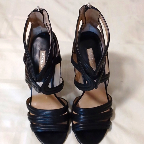 Michael Kors, Vero Cuoio, 4.5" heel ankle wrap, strappy heels. - Picture 2 of 6
